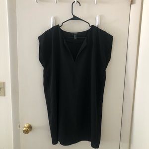 Forever 21 Black V Neck Shift Dress